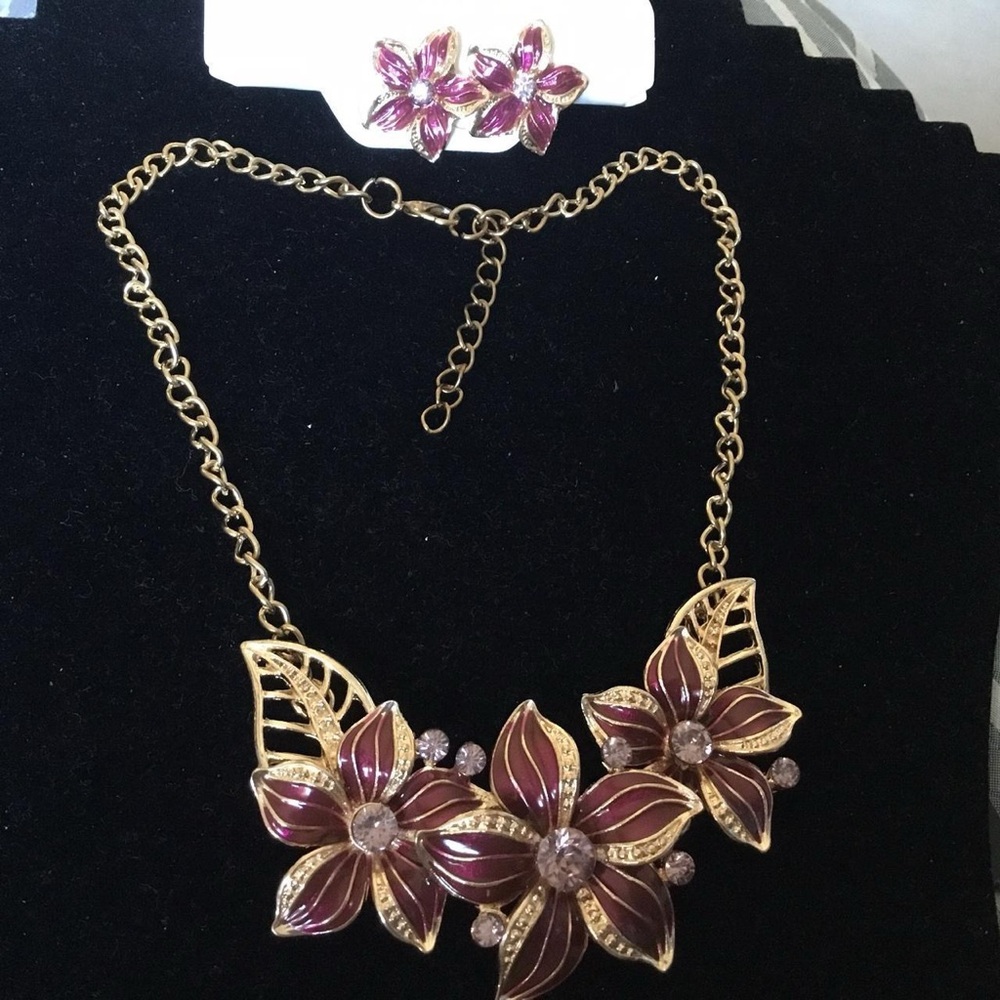 Elegant Gold and Purple Floral Necklace Set